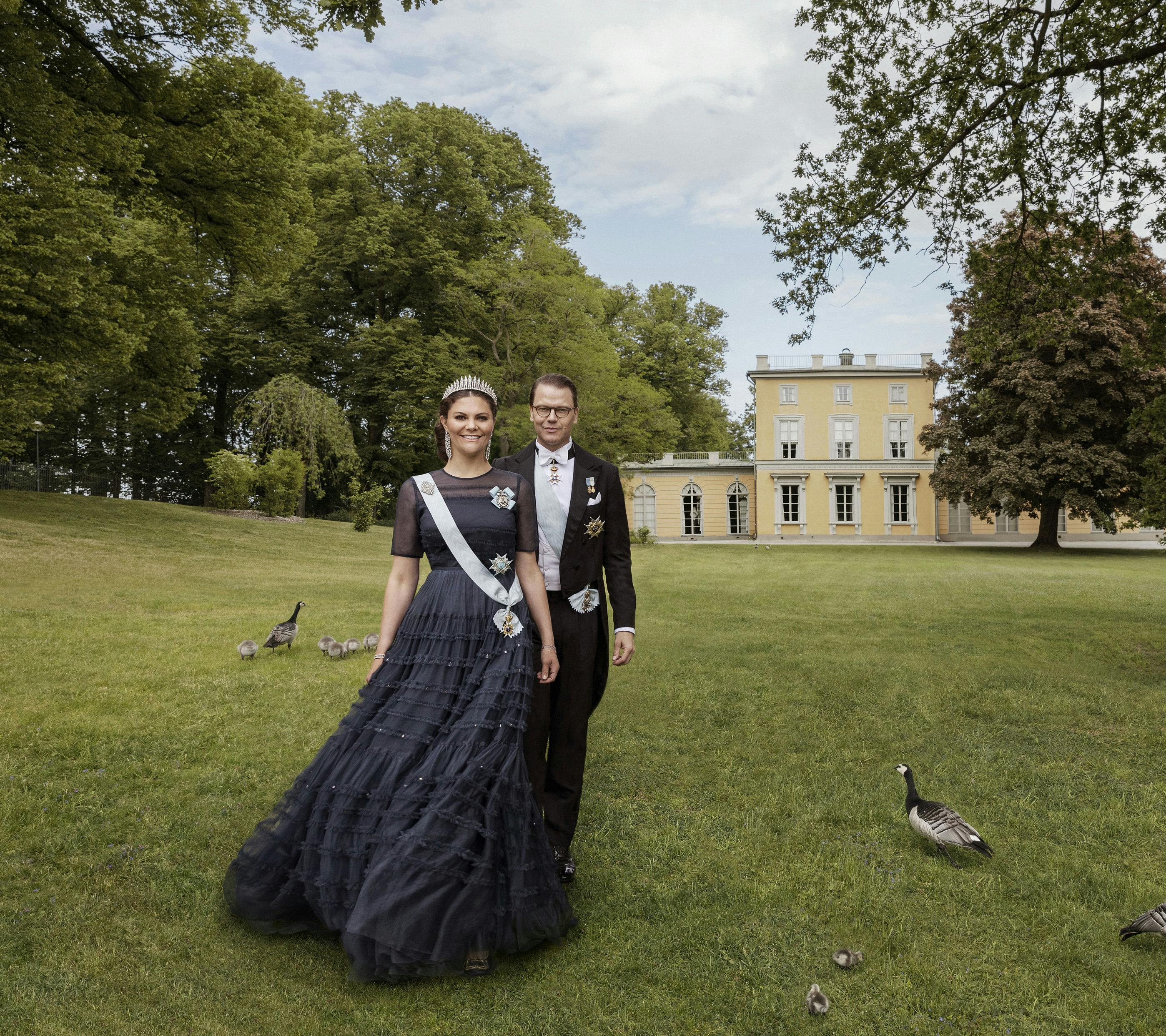https://imgix.billedbladet.dk/200619_kronprinsessparet2_foto_elisabeth_toll_kunglm.jpg