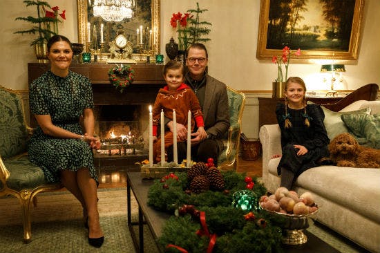 https://imgix.billedbladet.dk/201129_haga_slott_1a_advent_foto_sara_friberg_kunglhovstaterna.jpg