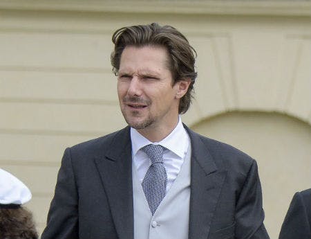 https://imgix.billedbladet.dk/20120416_jsu6254nn.jpg