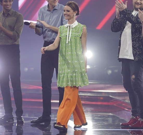 Cirkus Kan ignoreres Håbefuld X Factor Live: Her er Lise Rønnes farverige sæt fra | BILLED-BLADET