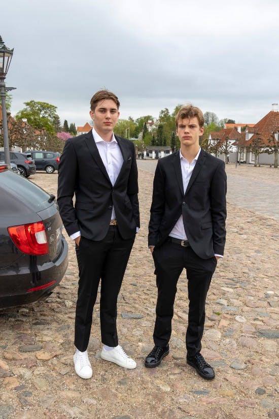 https://imgix.billedbladet.dk/20210515_dm_prins_christians_konfirmation_0003.jpg