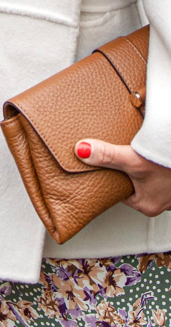 Kronprinsesse Victoria med dansk clutch