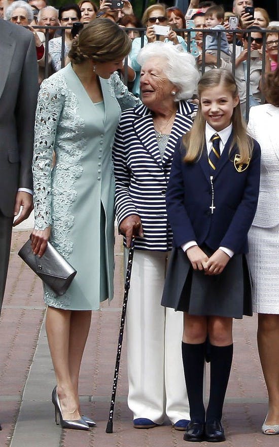 Dronning Letizia med sin farmor og datter