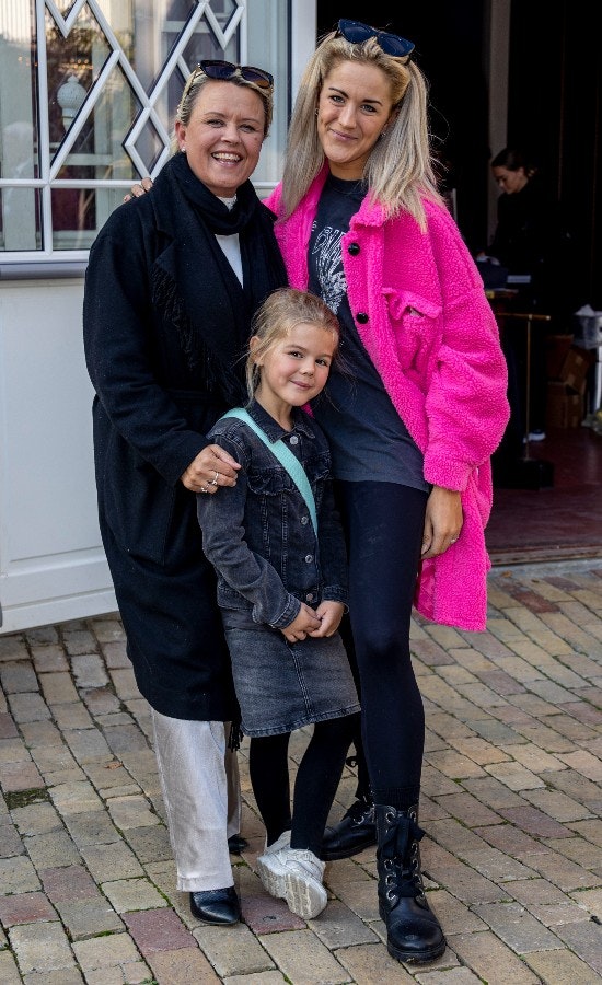 Mediator Musling Land Se billedet: Camilla Dalsgaard hyggede med mor og datter i Tivoli |  BILLED-BLADET