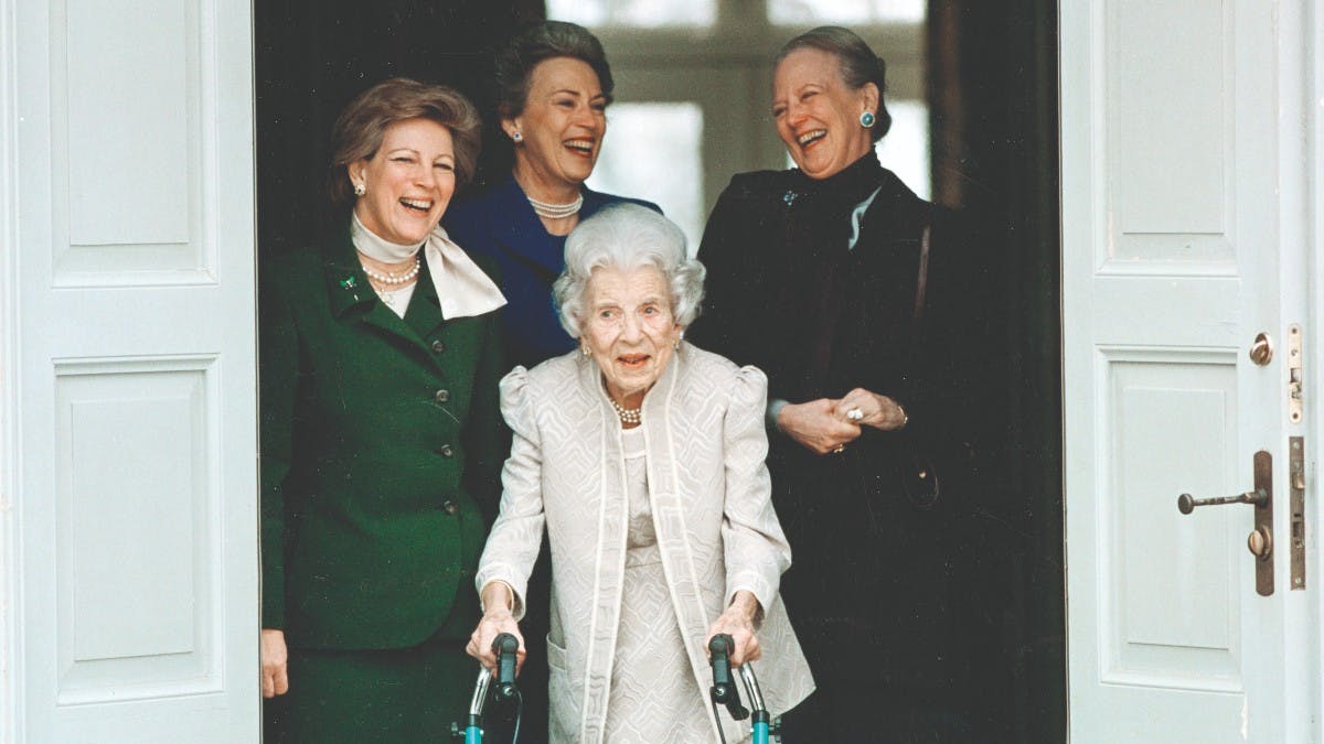 Dronning Ingrid med Anne-Marie, Benedikte og Margrethe