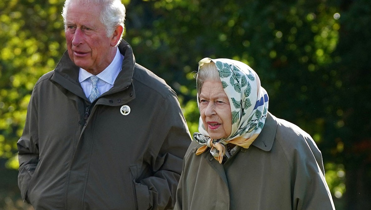 Charles og dronning Elizabeth