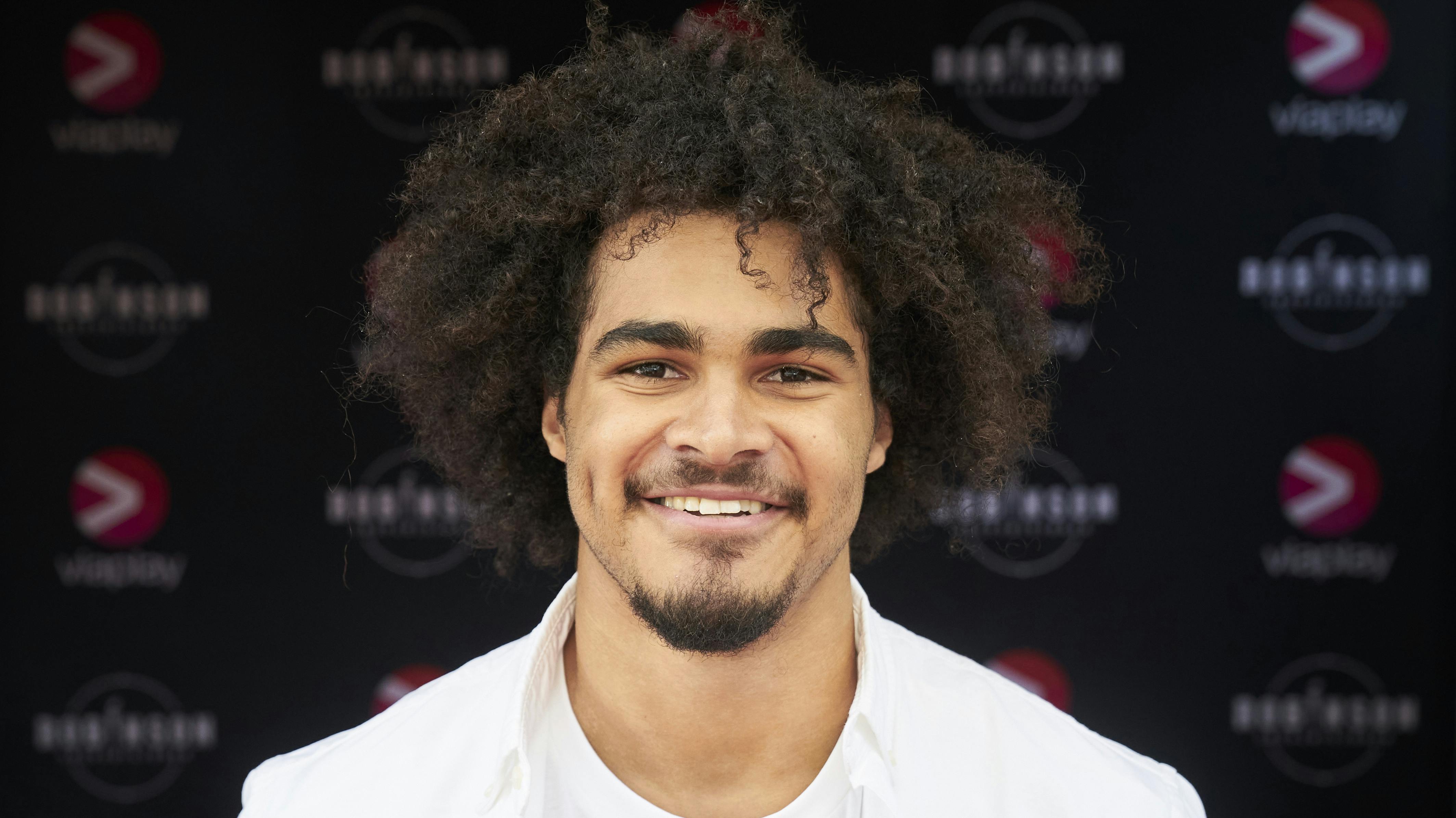 Hvad: Forpremiere og interview med alle deltagerne i den nye sæson ”Robinson ekspeditionen” Der ønskes still-billeder, tv-desk laver video Hvor: Pladefabrikken, Bispevej 4A, 2400 København Hvem: Journalist Benedikte Brix, 60165678 Fotograf: Søren Jul Lamberth