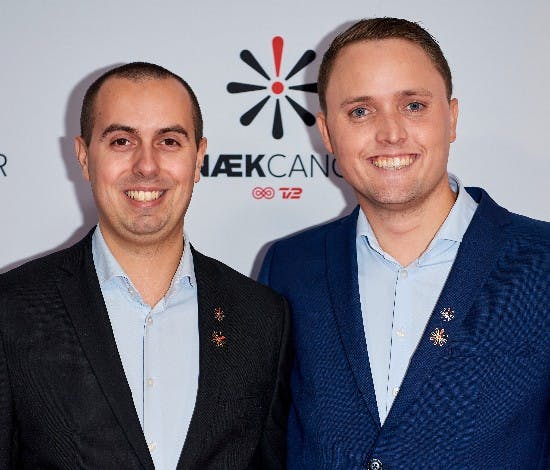 Casper Frydenlund med ægtemanden Mike.