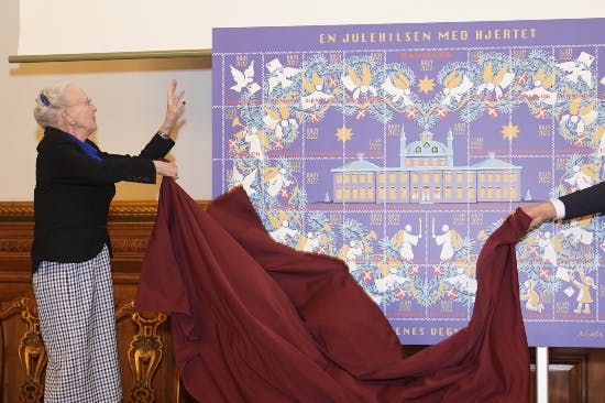 Dronning Margrethe afslører årets julemærke