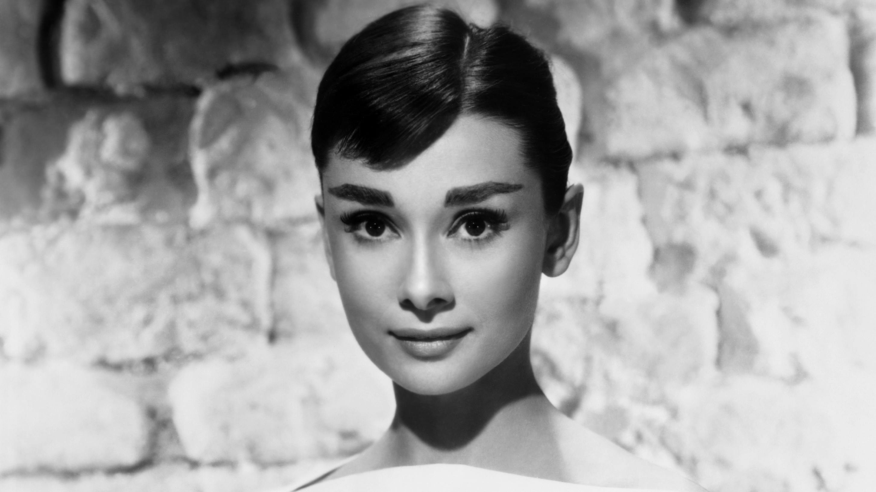 Audrey Hepburn Actress (1953) 01 May 1953 CTX95615 Allstar Picture Library **Warning** This Photograph is a publicity still &amp; can only be used for editorial purposes. Allstar Picture Library do not own the copyright of this images as it was supplied by a production/publicity/PR company or department of a film/music company for promotional purposes around the time that the photograph was taken. No commercial use can be granted for the use of this image. Entertainment
