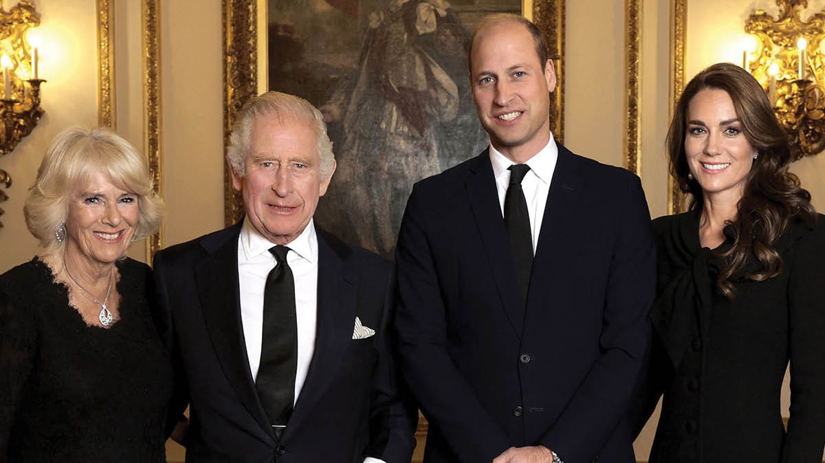 Dronning Camilla, kong Charles, prins William og prinsesse Kate.