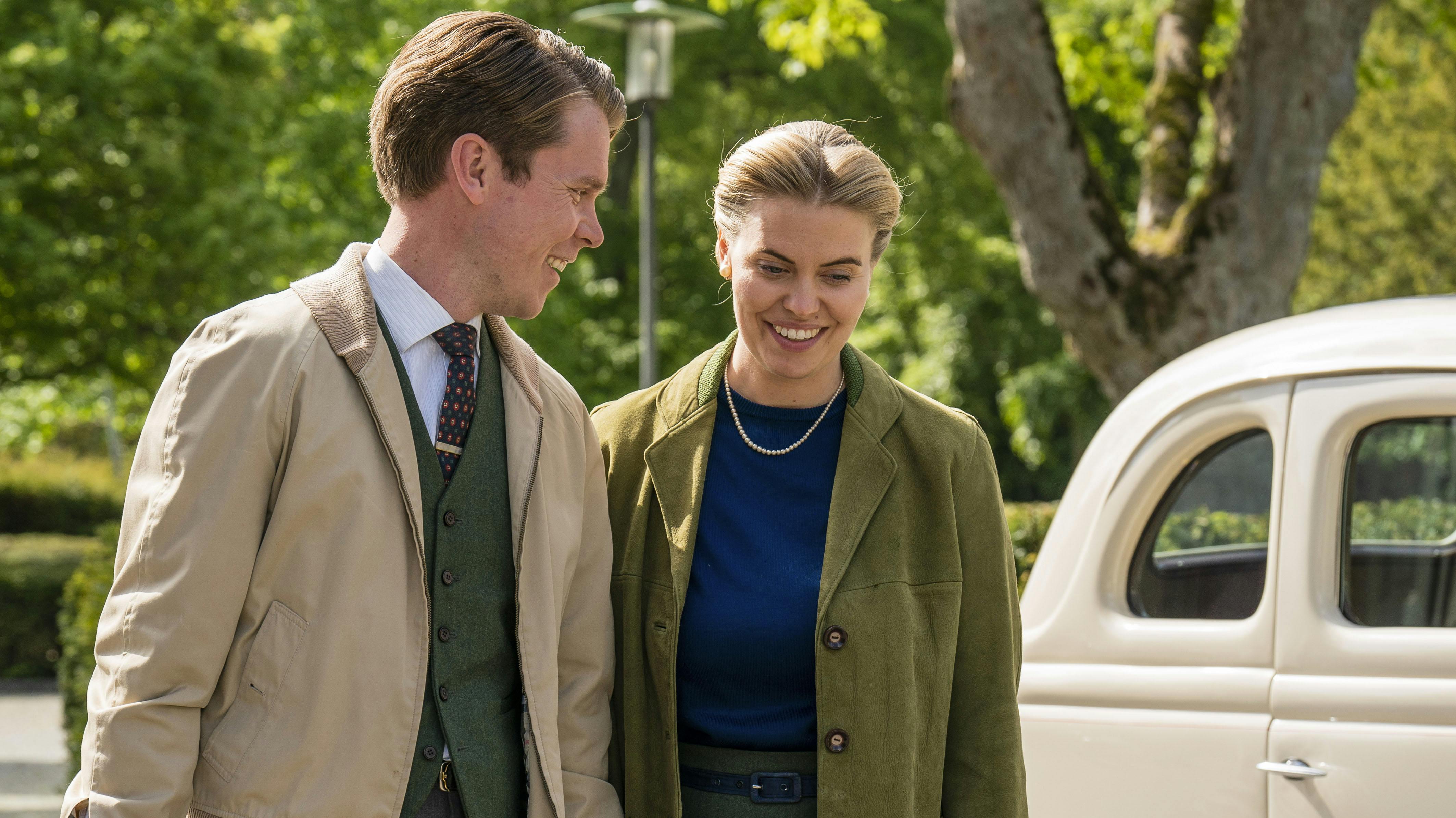 Dr. Friis og Lis Sommer i "Sygeplejeskolen". 