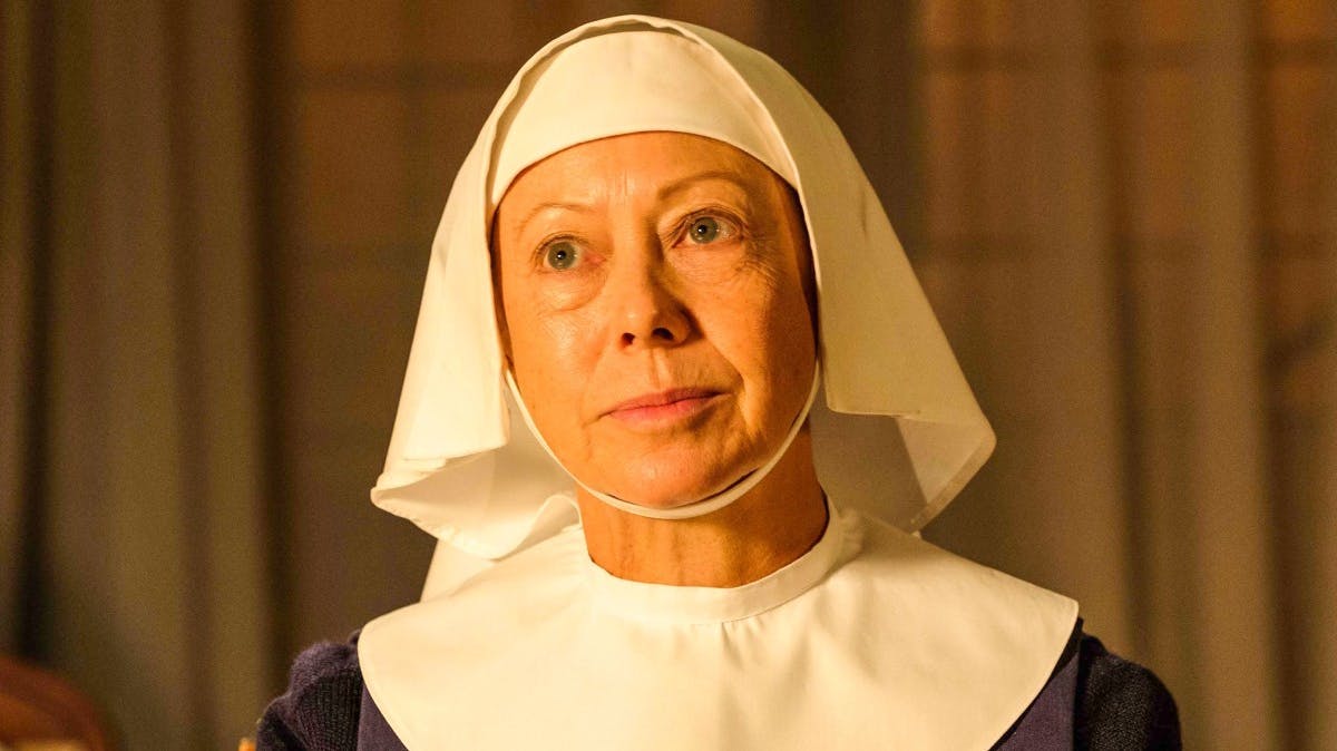 Jenny Agutter som Søster Julienne i "Jordemoderen".