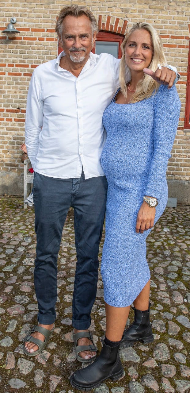 Lars Høgh gik bort i december 2021. Her ses han med datteren Josefine Høgh. 
