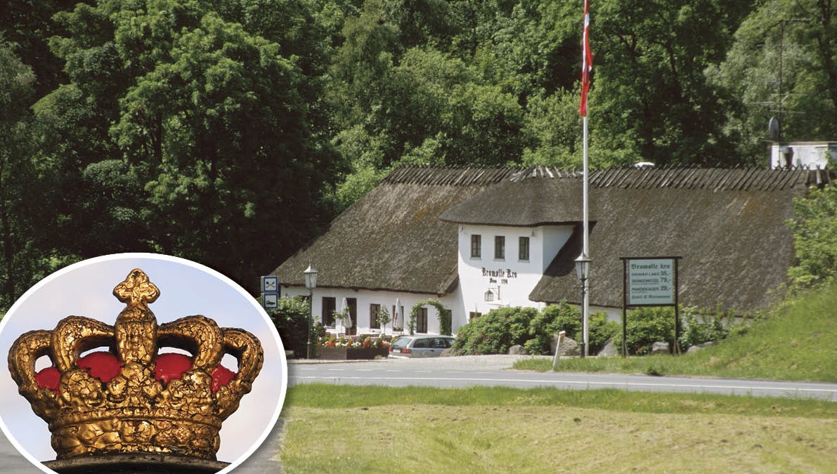 Bromølle Kro fotograferet 2001. Indsat: Lukket kongekrone.