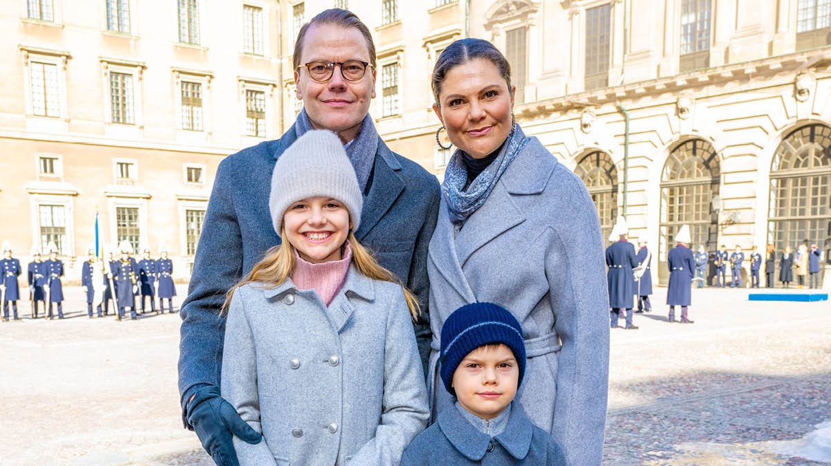 Kronprinsesse Victoria, prins Daniel, prinsesse Estelle og prins Daniel.
