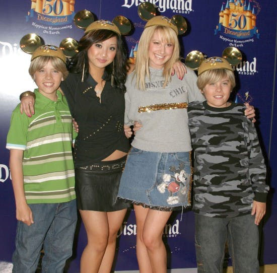 Cole Sprouse (Cody), Brenda Song (London), Ashley Tisdale (Maddie) og Dylan Sprouse (Zack).