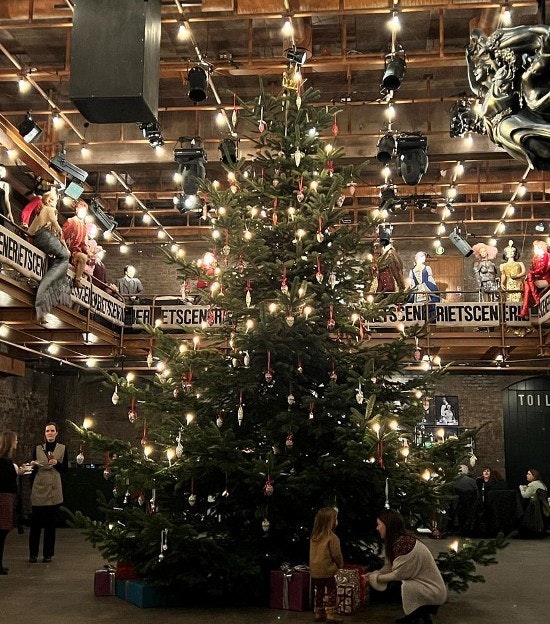 Juletræet i "Sceneriet" på Det Ny Teater