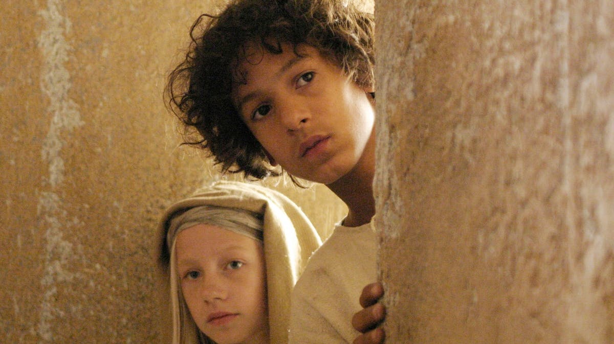 Josefine (Pernille Kaae Høier) og Jesus (Sebastian Aagaard-Williams)