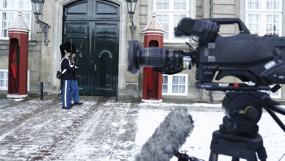 Den nye regering præsenteres på Amalienborg.