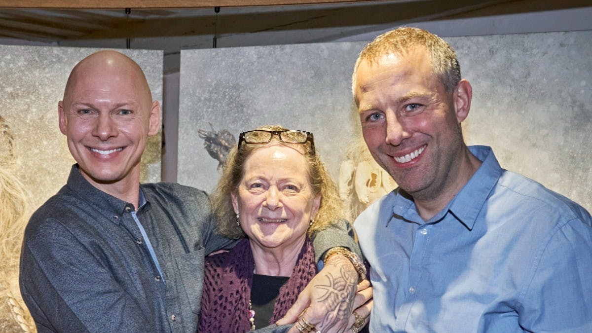 Jim Lyngvild med sin mor, Kirsten Petersen, samt Morten Paulsen.