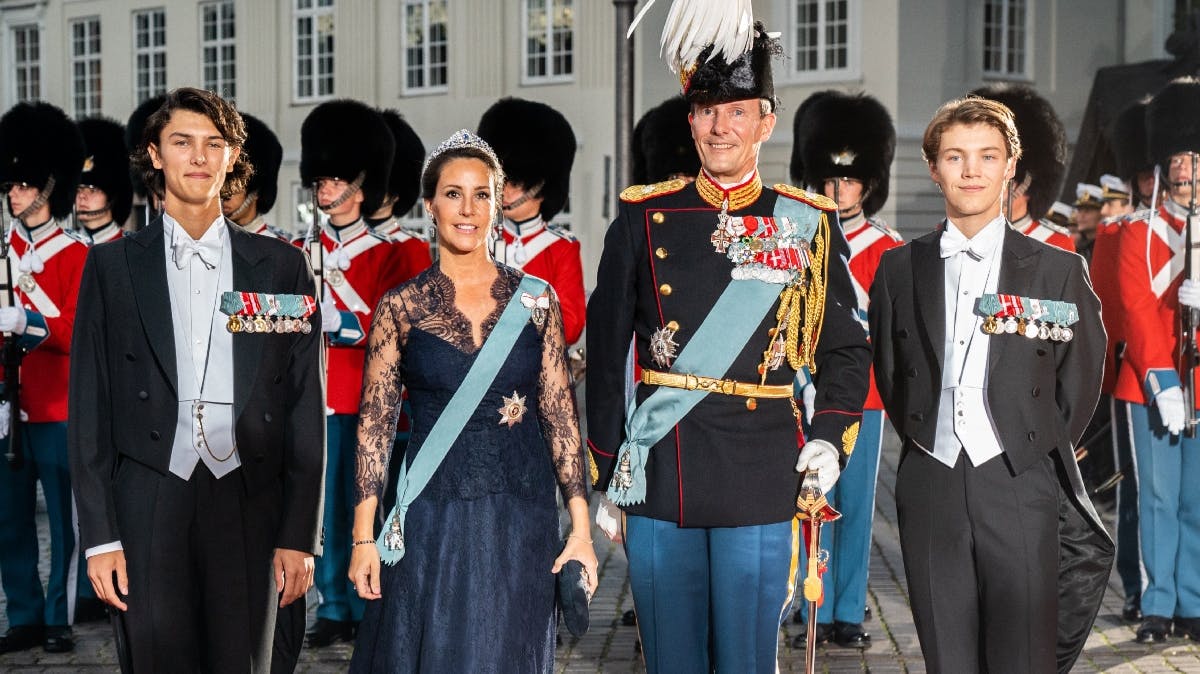 Prins Joachim med sin hustru, prinsesse Marie, og sine to ældste sønner, Nikolai og Felix. 