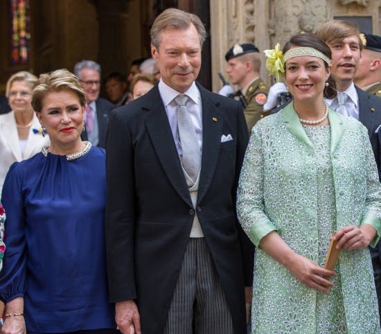 Prinsesse Alexandra (th) med sine forældre, storhertuginde Maria-Teresa og storhertug Henri.&nbsp;
