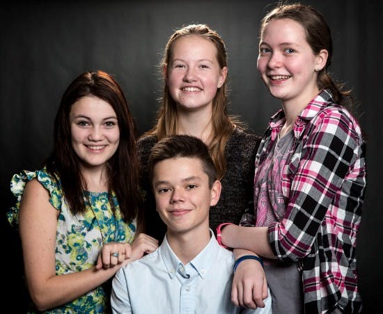 Stephanie, Christian, Emma og Rachel fra "Årgang 0" er blevet voksne.