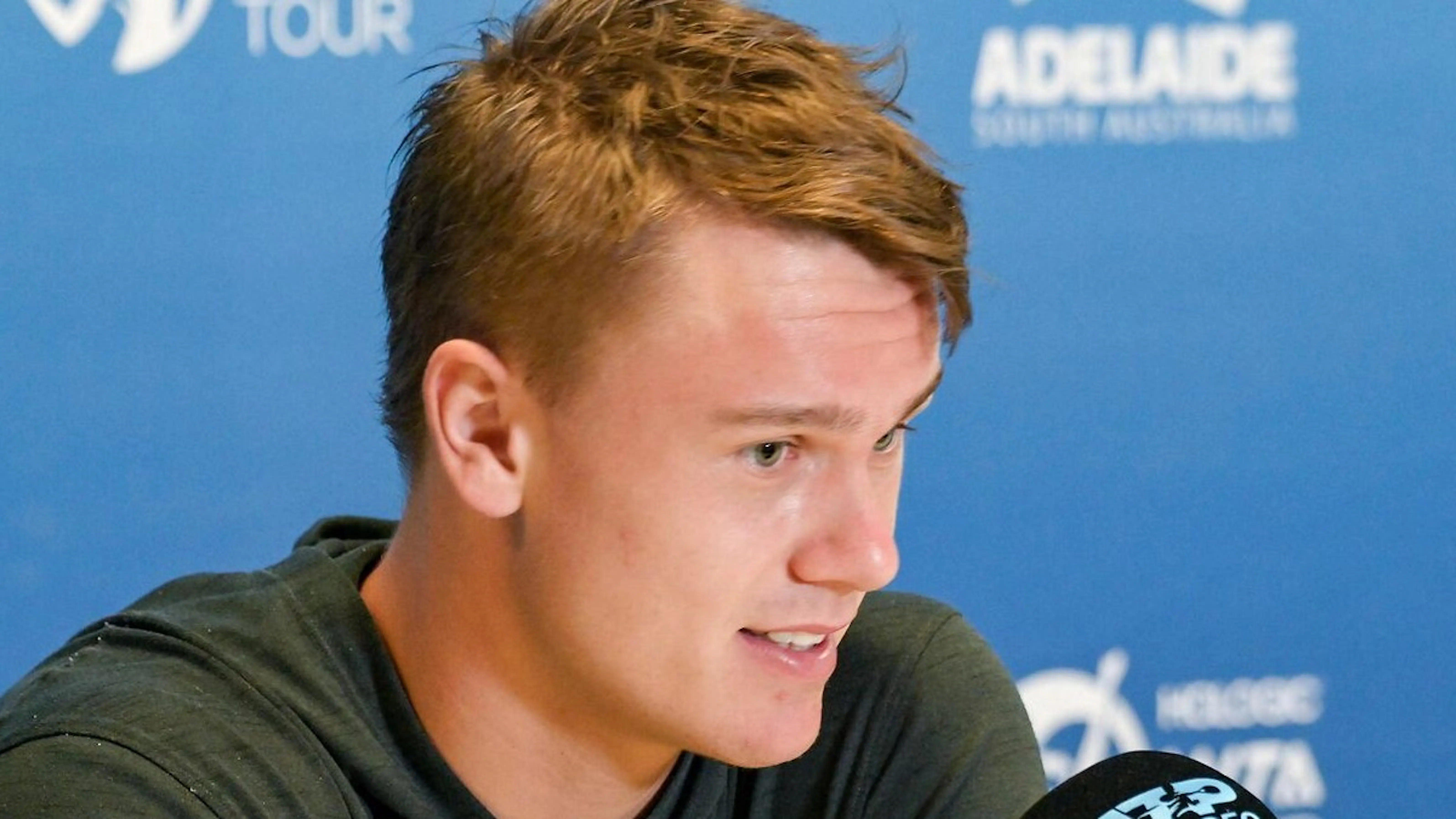 Sådan bliver Holger Runes nytårsaften langt væk fra Danmark: Forbereder ...