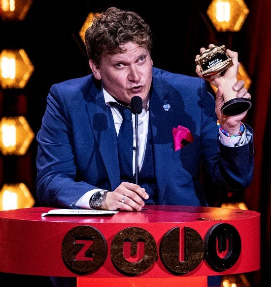 https://imgix.billedbladet.dk/20220901_mr_comedy_004.jpg