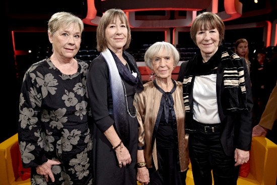 Lise Nørgaard fotograferet med sine tre døtre i 2015. 