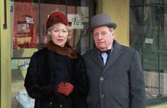 Violet Vinter og hr. Schwann i "Matador".