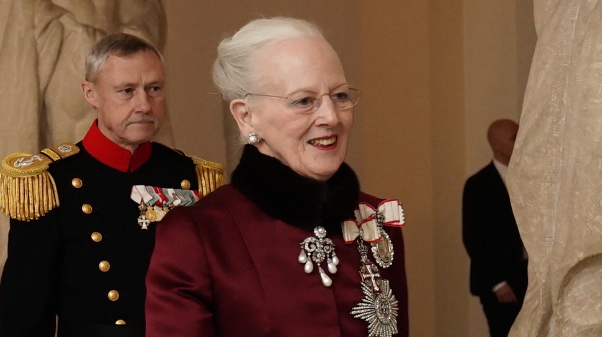 Dronning Margrethe ankommer til nytårskur for det diplomatiske korps