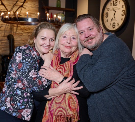 Helle Hertz med datteren Laura Bro og sønnen Nicolas Bro.&nbsp;
