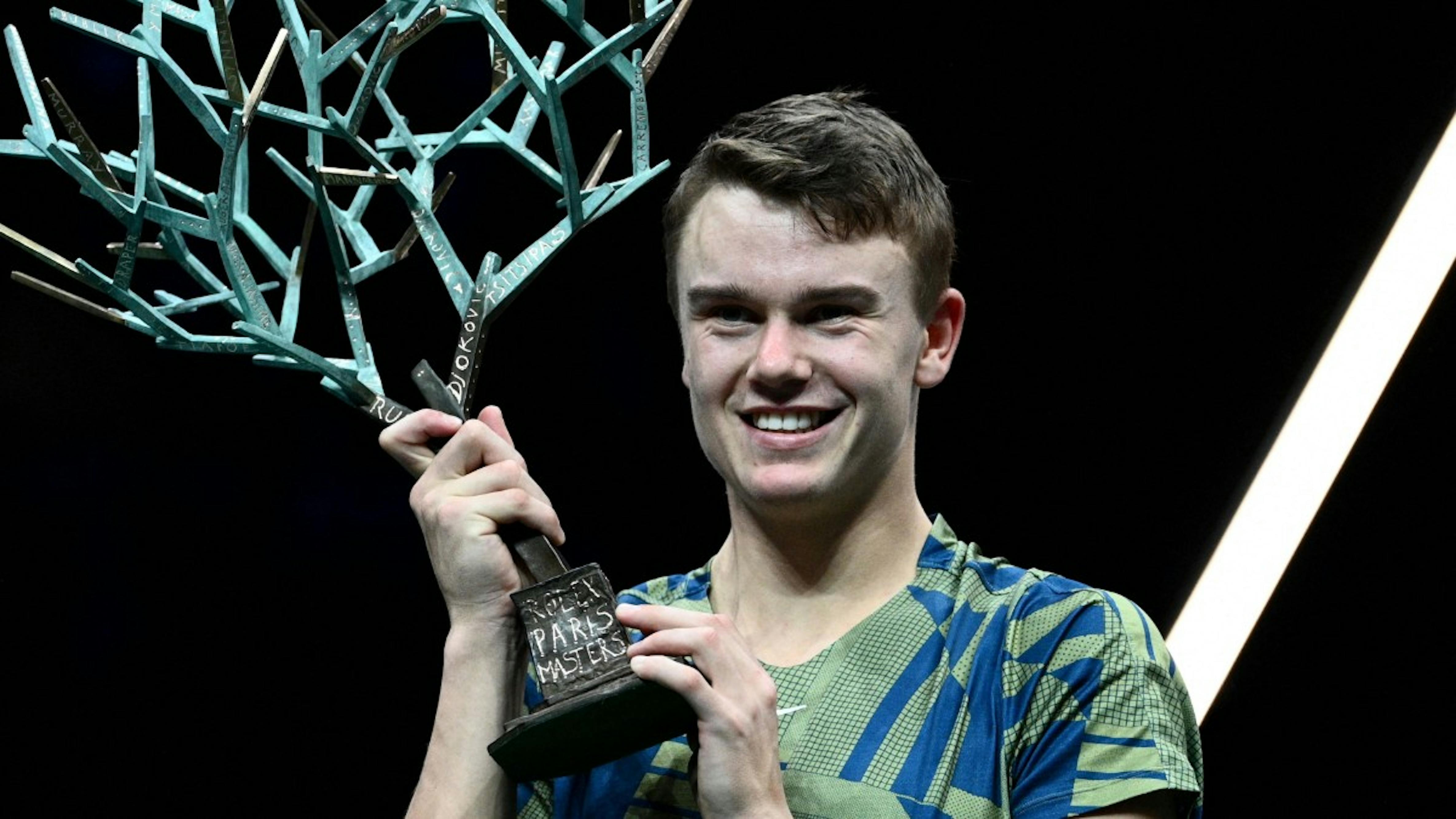 Stor hæder fra Dansk Tennis Forbund til Holger Rune | BILLED-BLADET