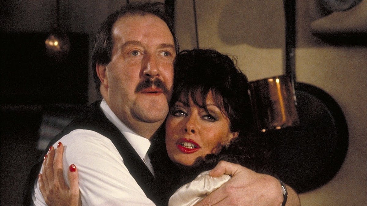 Gordon Kaye og Vicki Michelle i 'Allo 'Allo!.