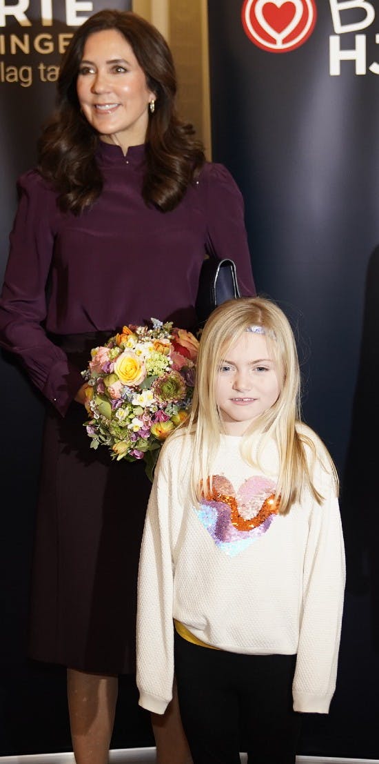 Kronprinsesse Mary og blomsterpigen Anna