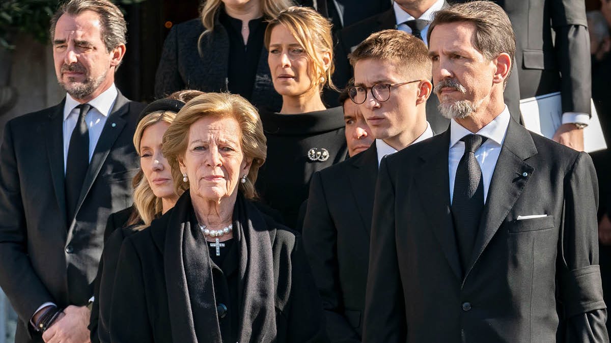 Dronning Anne-Marie og familien ved kong Konstantins begravelse.