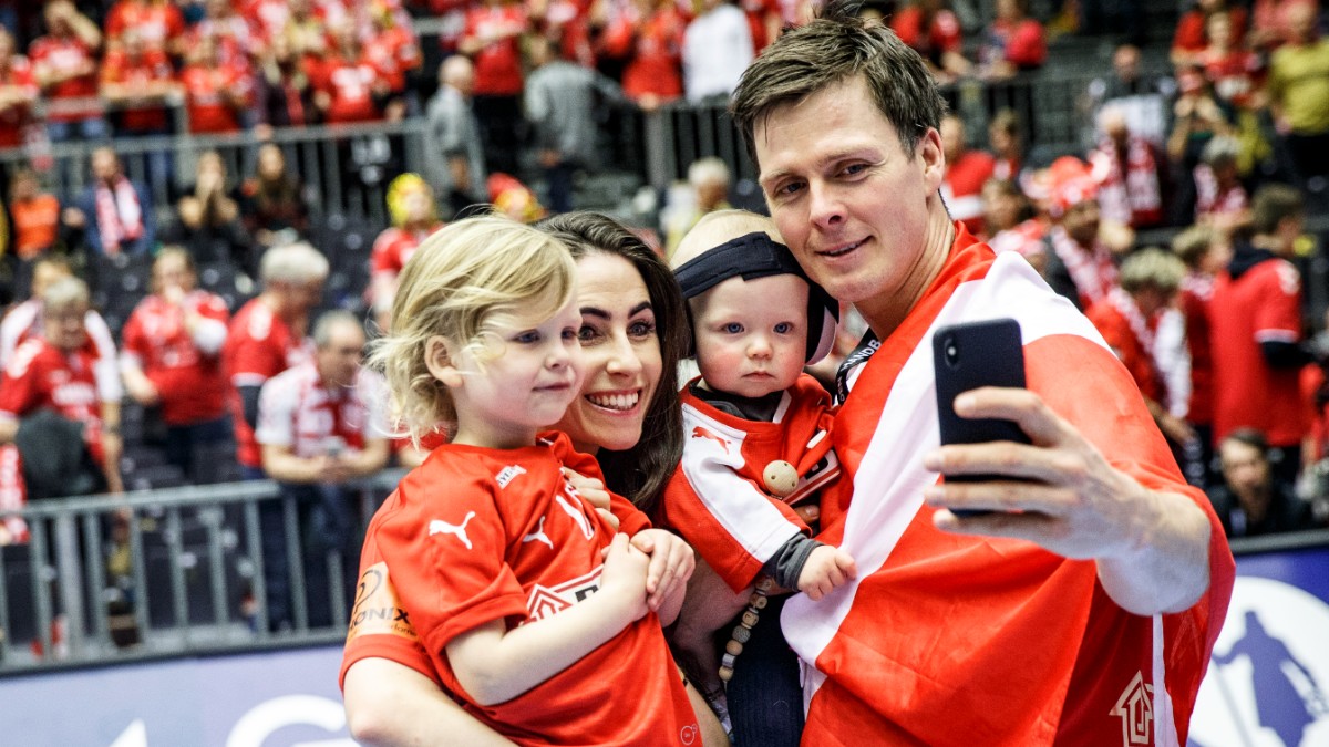 Hans Lindberg har viet sit liv til håndbold: Familien har været