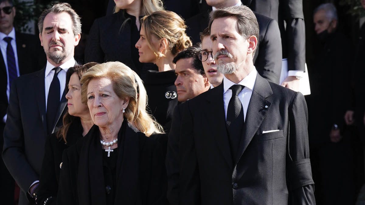 Familien tog afsked med Konstantins kiste.