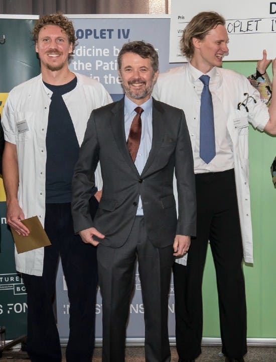 Kronprins Frederik og lægerne Marcus og Tore