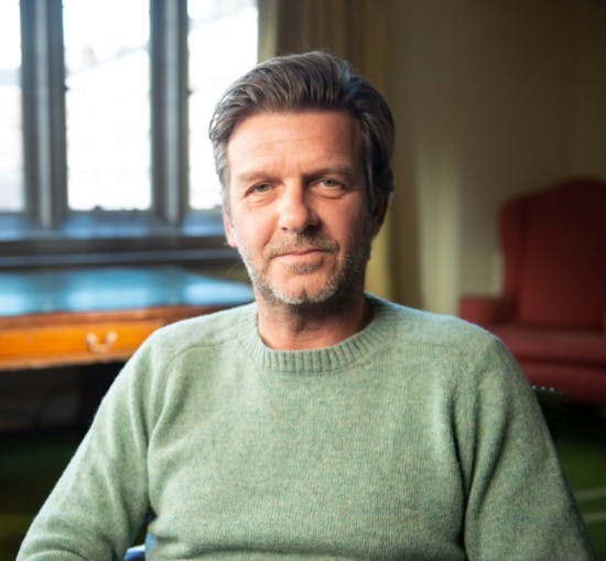 Jason Hughes medvirkede i ”Kriminalkommissær Barnaby – 25 år med maleriske mord”, der blev sendt på DR i anledningen af seriens jubilæum.