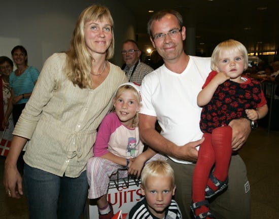 Simon Pytlick med sine forældre og søstre i 2004.