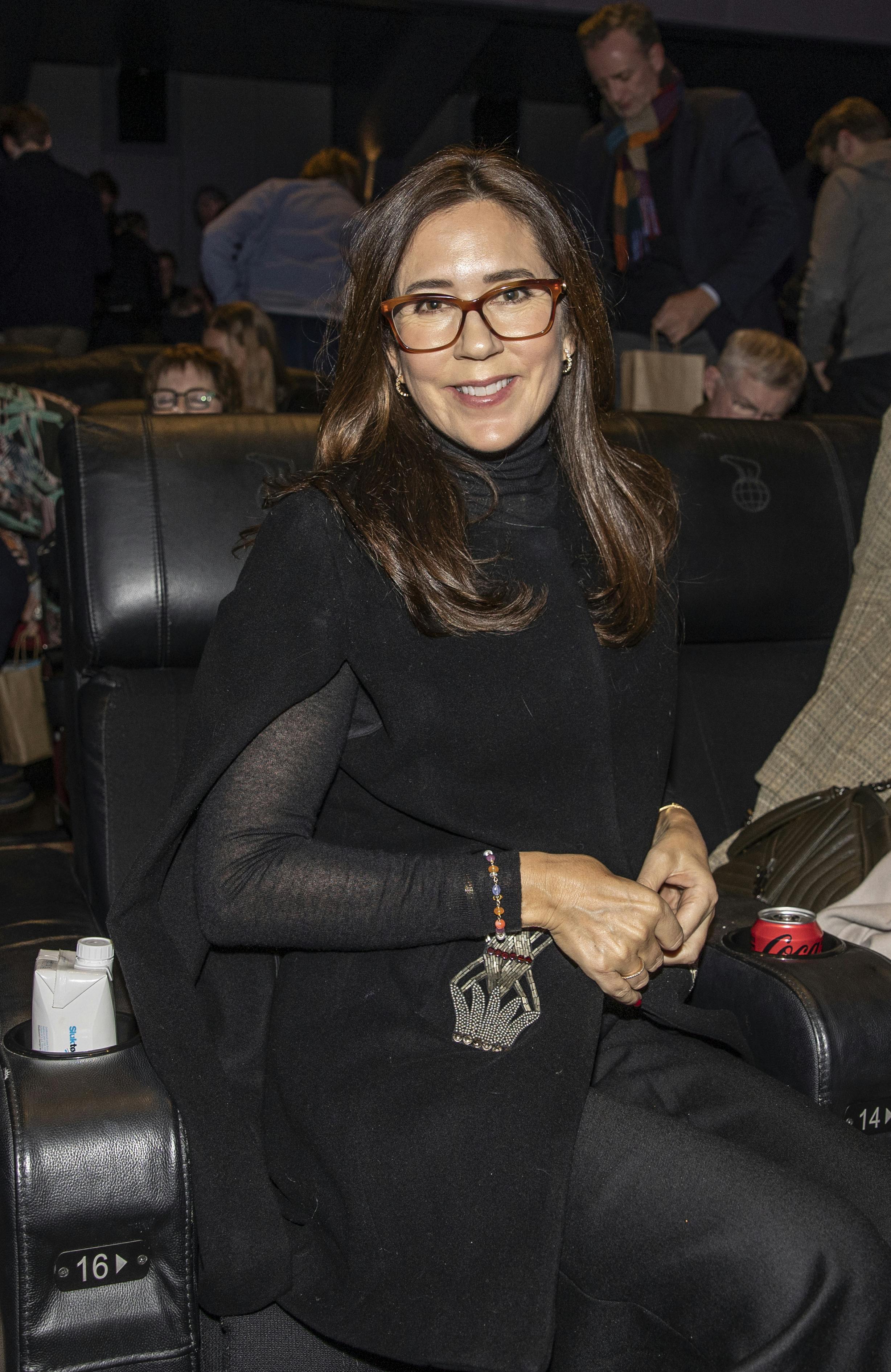 Kronprinsesse Mary i biografsalen til premiere på "Meter i sekundet". 