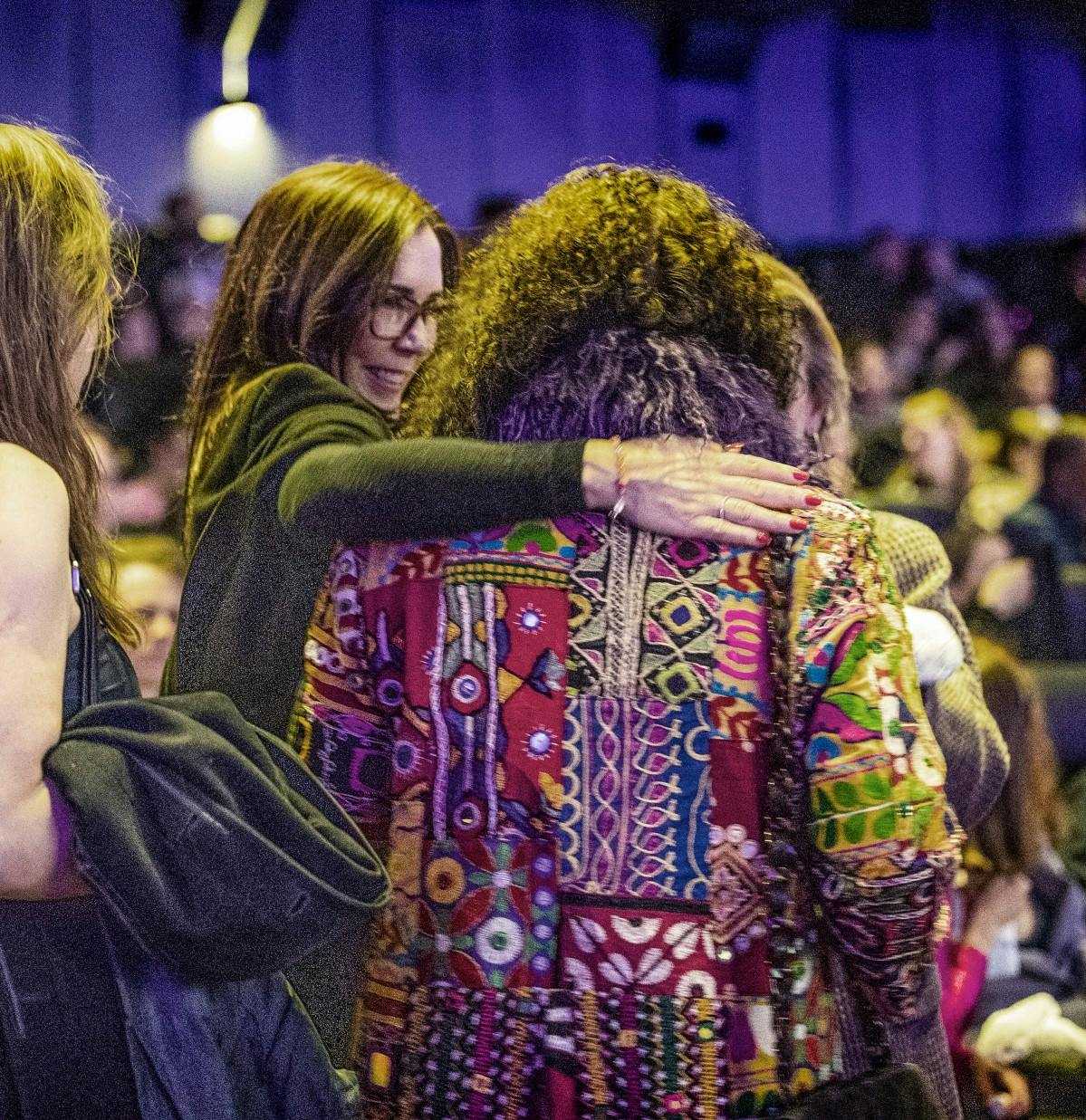 Hella Joof fik et knus af kronprinsessen 