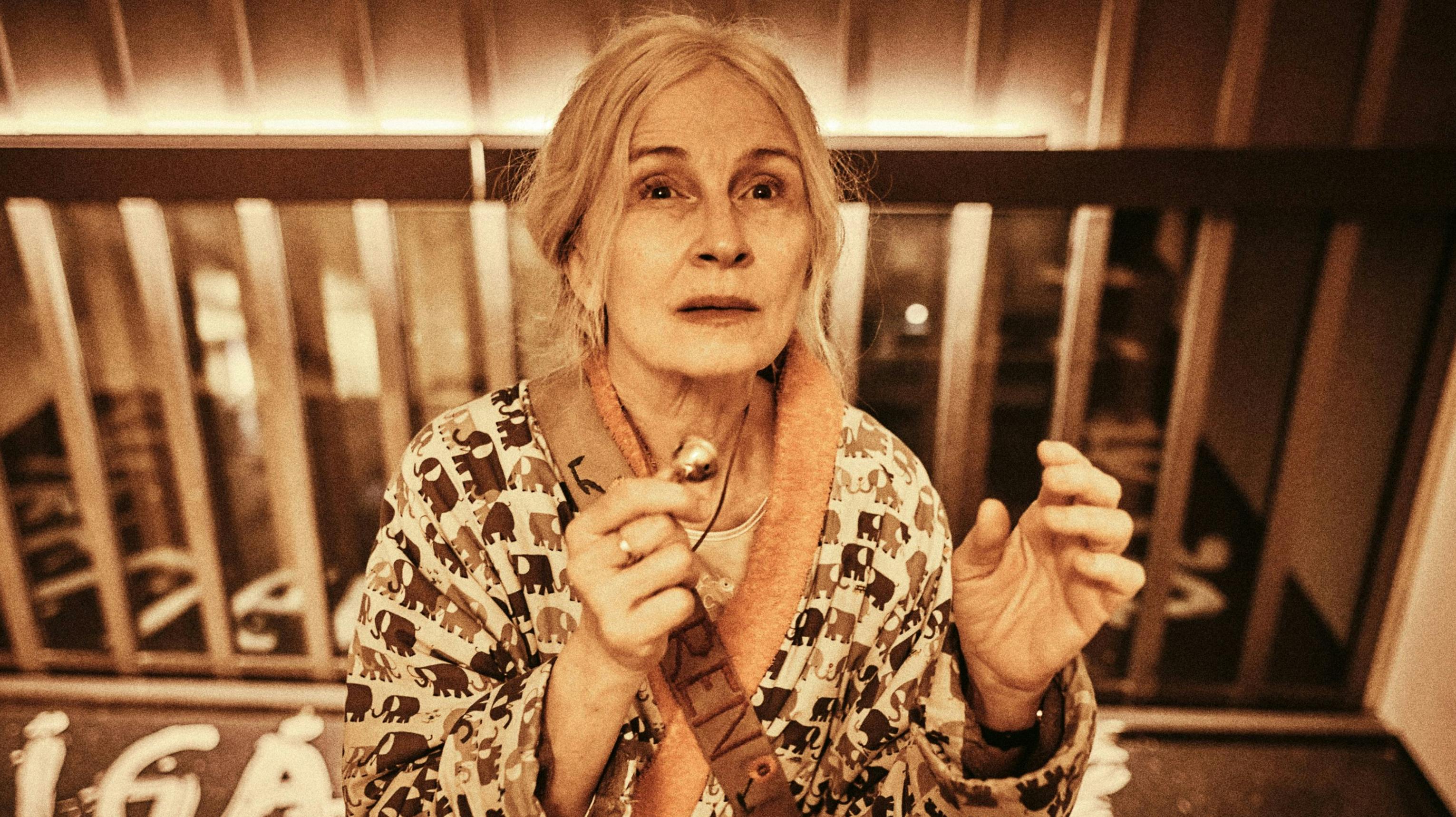 Bodil Jørgensen som Karen i "Riget Exodus".