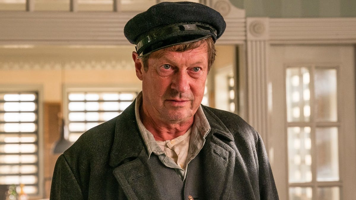 Henrik Birch som Arne Kokholm i "Badehotellet". 