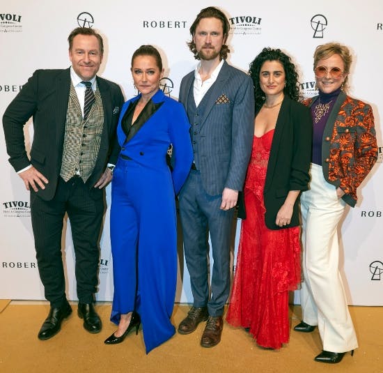 Adam Price med skuespillerne Sidse Babett Knudsen, Mikkel Boe Følsgaard, Özlem Saglanmak og Lisbeth Wulf. 
