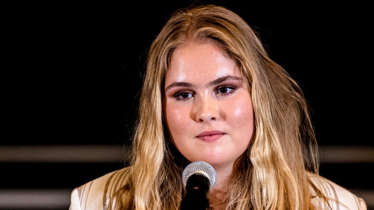 Prinsesse Amalia under presse-seancen. 