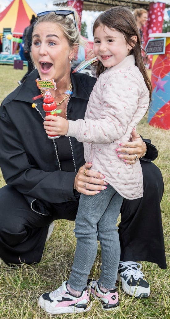 Jeanette Ottesen og datteren Billie-Mai